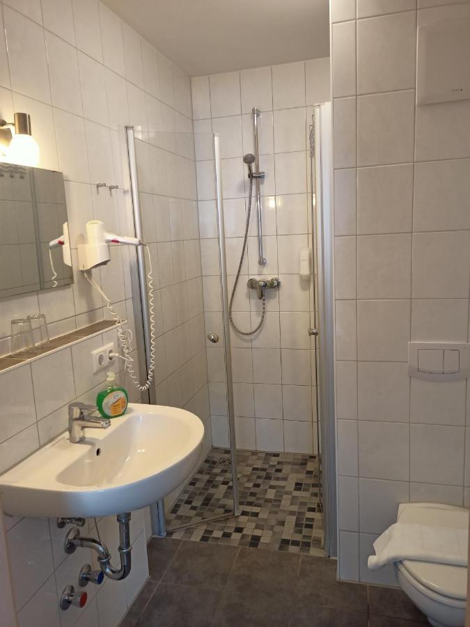 Hotel - Gasthof Erber Sinzing Екстериор снимка